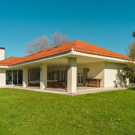 Maravillosa Casa Con Porche Y Jardin Вилла