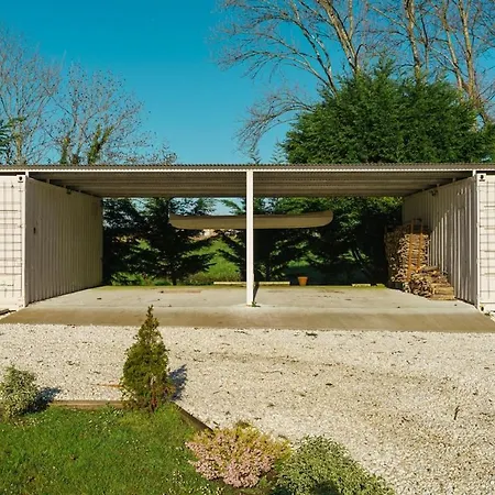 Maravillosa Casa Con Porche Y Jardin Галисано