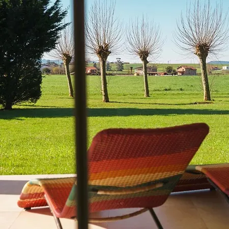 Maravillosa Casa Con Porche Y Jardin