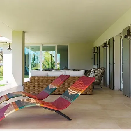 Maravillosa Casa Con Porche Y Jardin Вилла Галисано