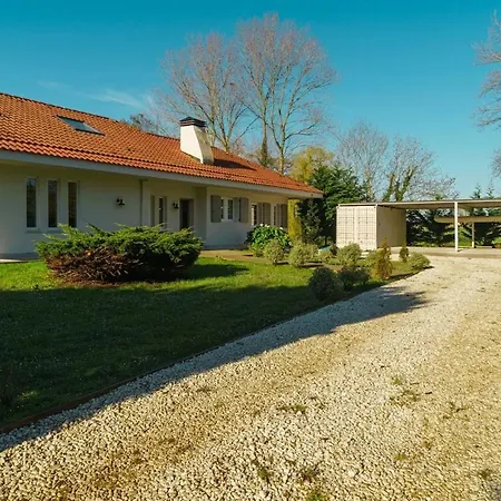 Maravillosa Casa Con Porche Y Jardin Вилла *